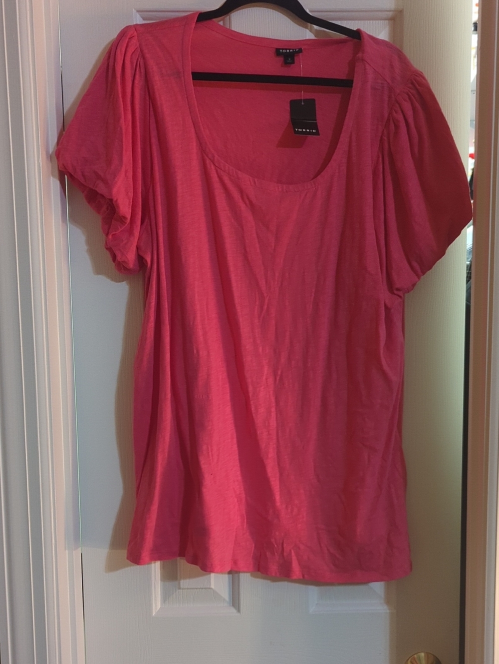 torrid Hot Pink Scoop Neck Puff Sleeve Tee